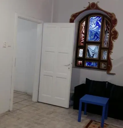 Central Antique Apartment